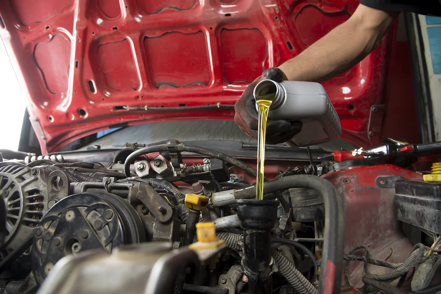 Oil Change Service Mistakes That Can Damage Your Car in Forest Lake, MN Oil Change Service Mistakes That Can Damage Your Car in Forest Lake, MN